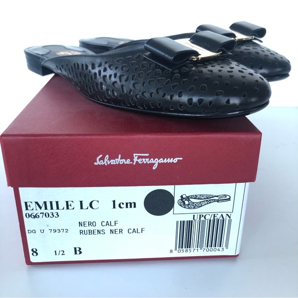 SALVATORE FERRAGAMO Emile LC Nero Laser Cut Leather Flats Mules Sz 8 1/2 B NWB - Picture 3 of 14